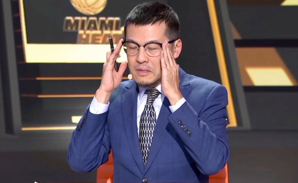 今天，电影拍出来了，国内外都已经放映过，而且要给这部影片的创作过程出一本书了，把《前言》的任务派到了我的头上，我真感觉担当不起这个重任。